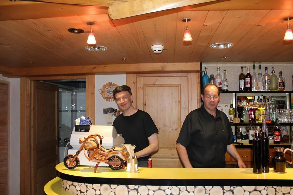 Hotel Restaurant Aux Touristes Habère-Lullin
